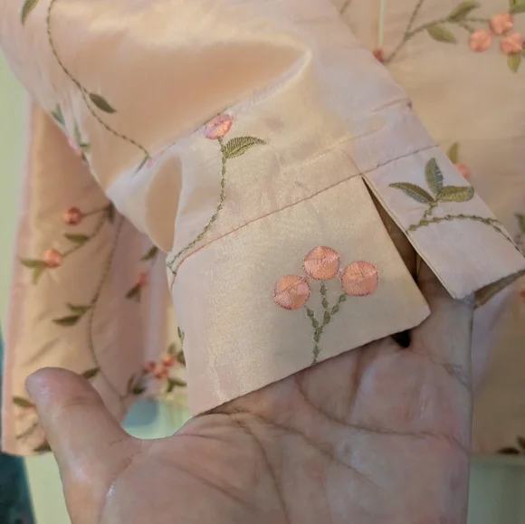 Floral Embroidered Pink Jacket - Picture 4 of 9